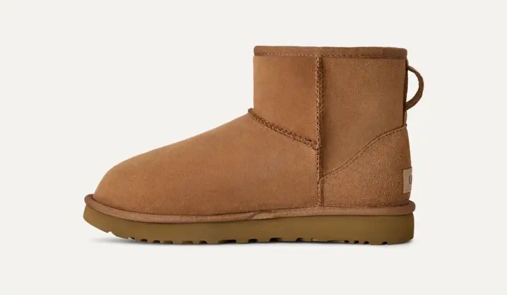 UGG H26 Boot — Chestnut, view 2