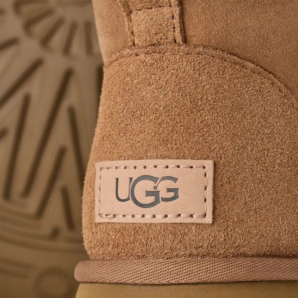 UGG H26 Boot — Chestnut, view 4