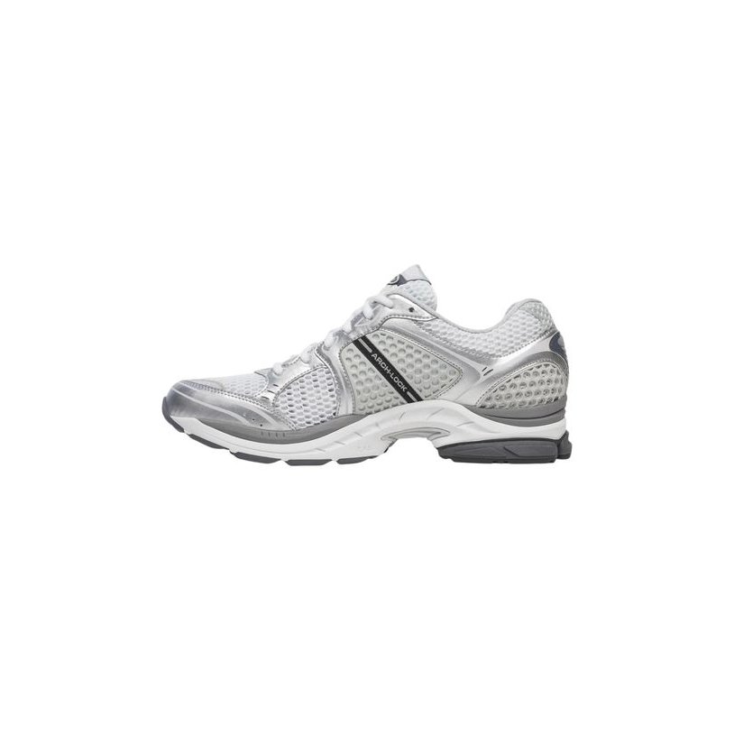 Saucony ProGrid Triumph 4 Sneakers — Gray, view 3