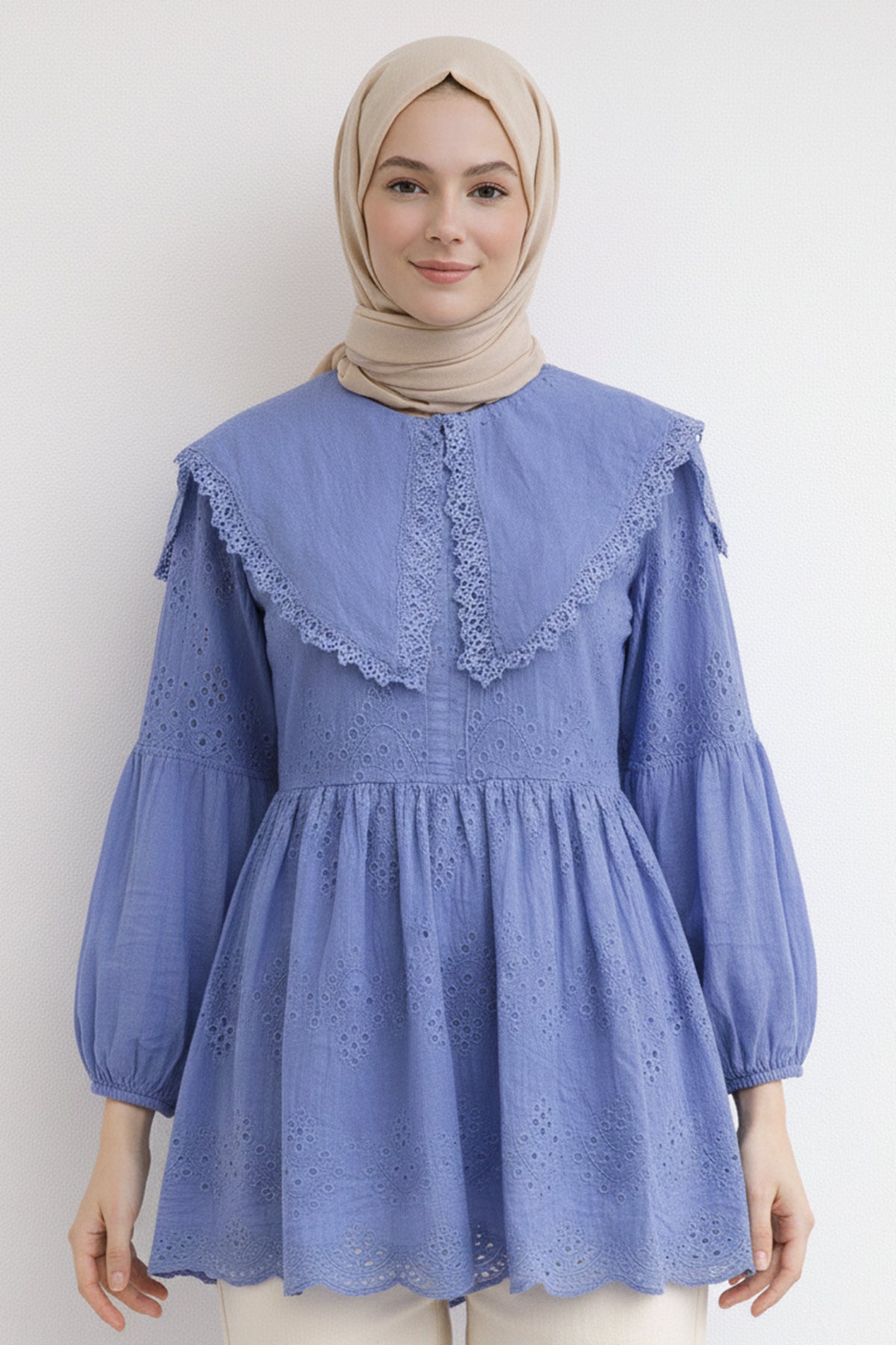 Peter Pan Collar Lace Tunic by NEOMODEST