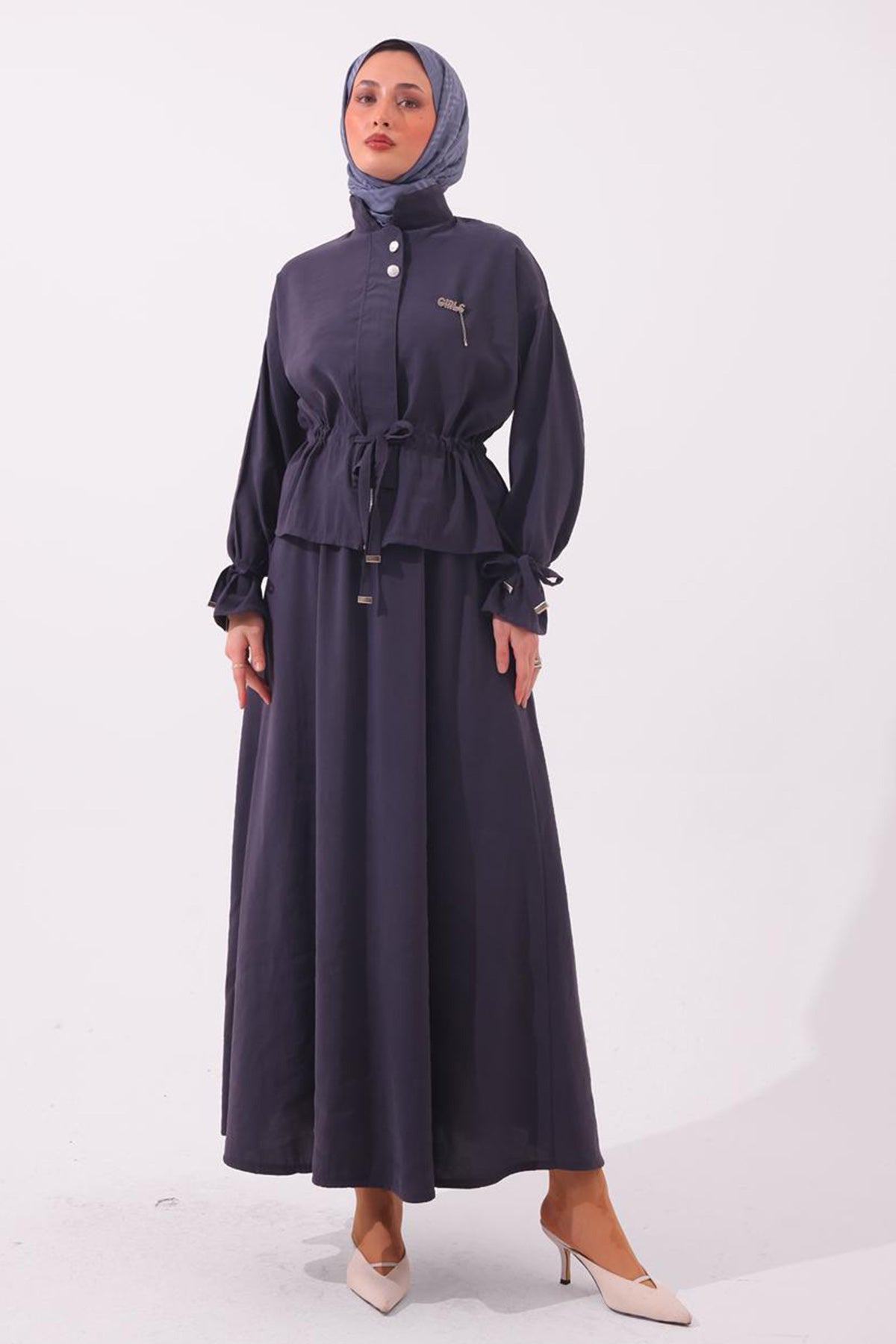 Two-piece Set With Brooch by NEOMODEST