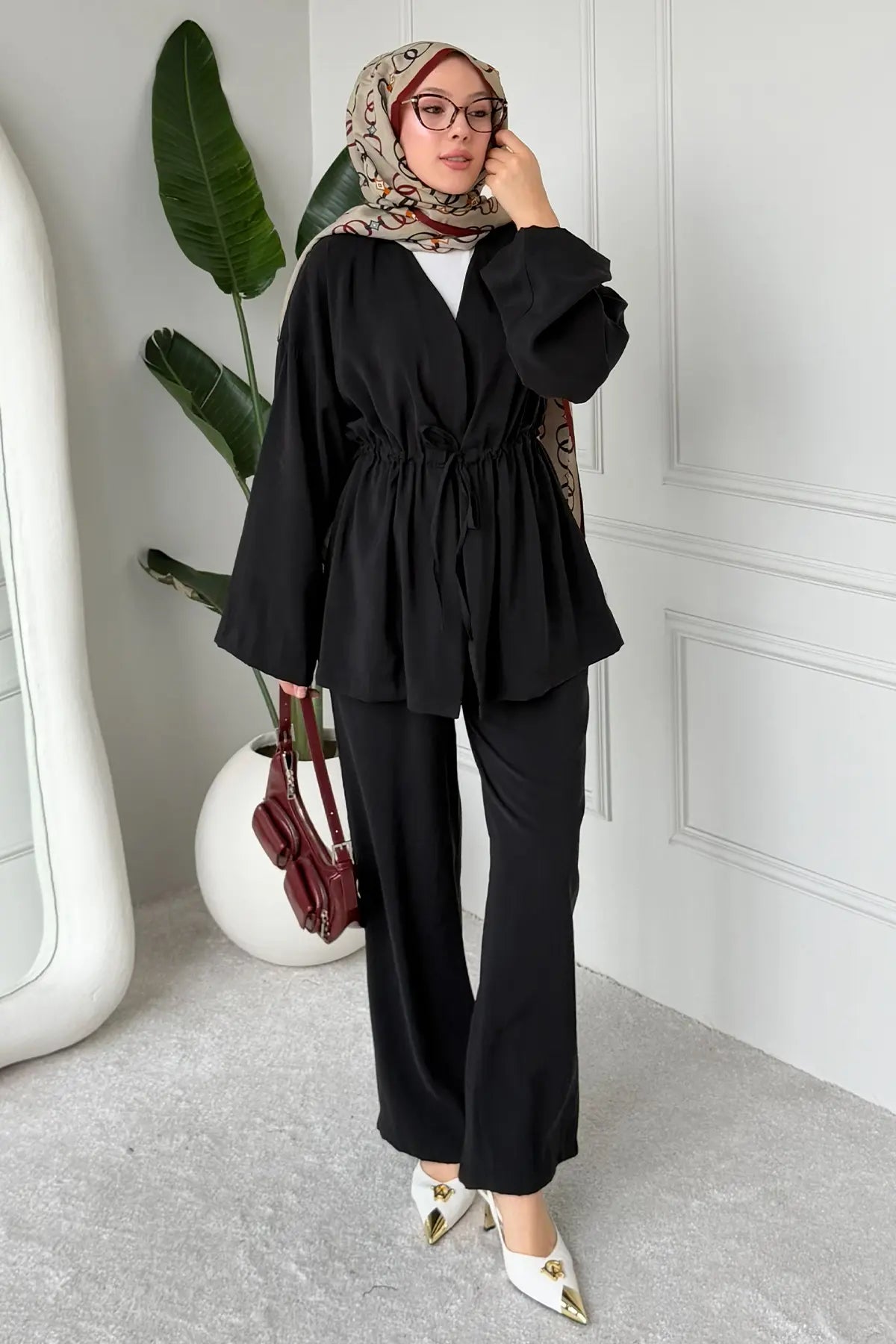 Two-piece Set With Tie, view 3