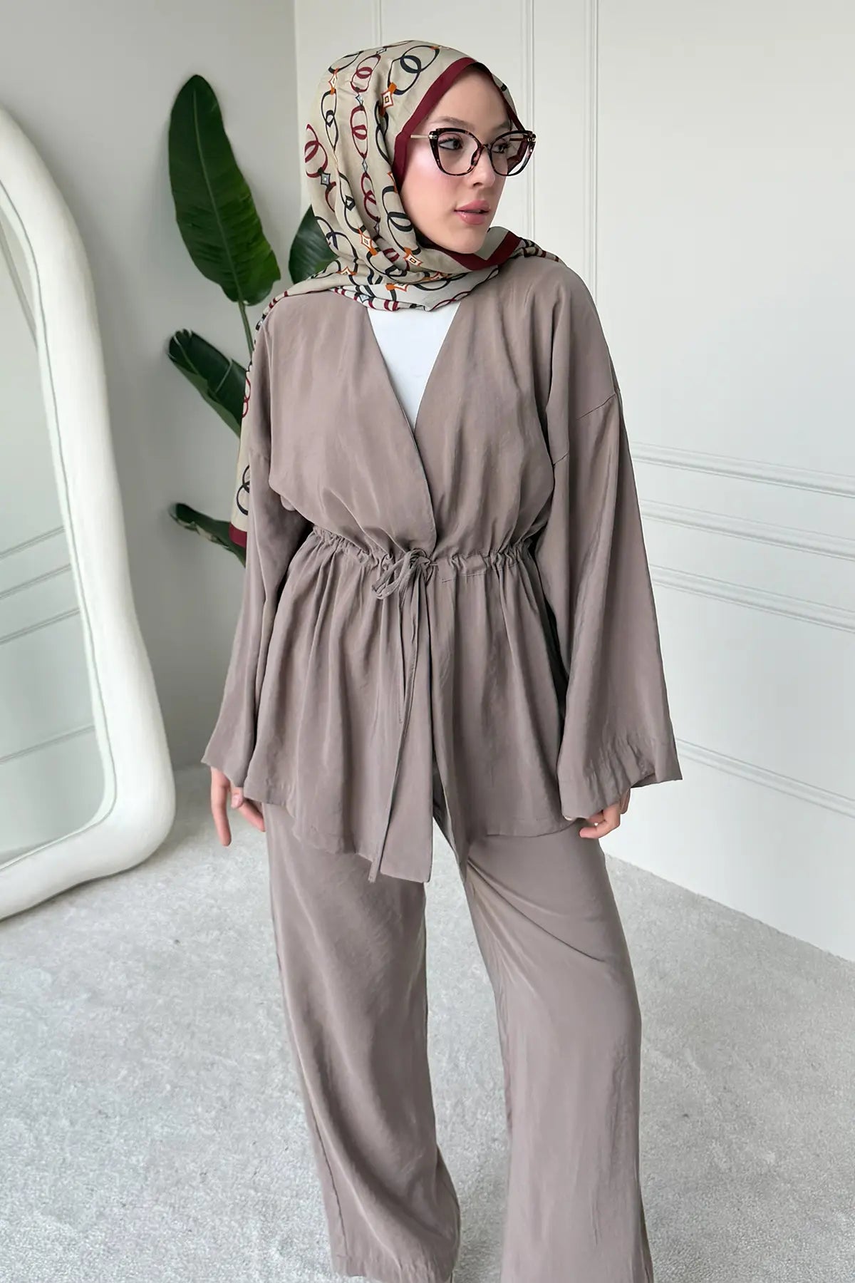Two-piece Set With Tie, view 2