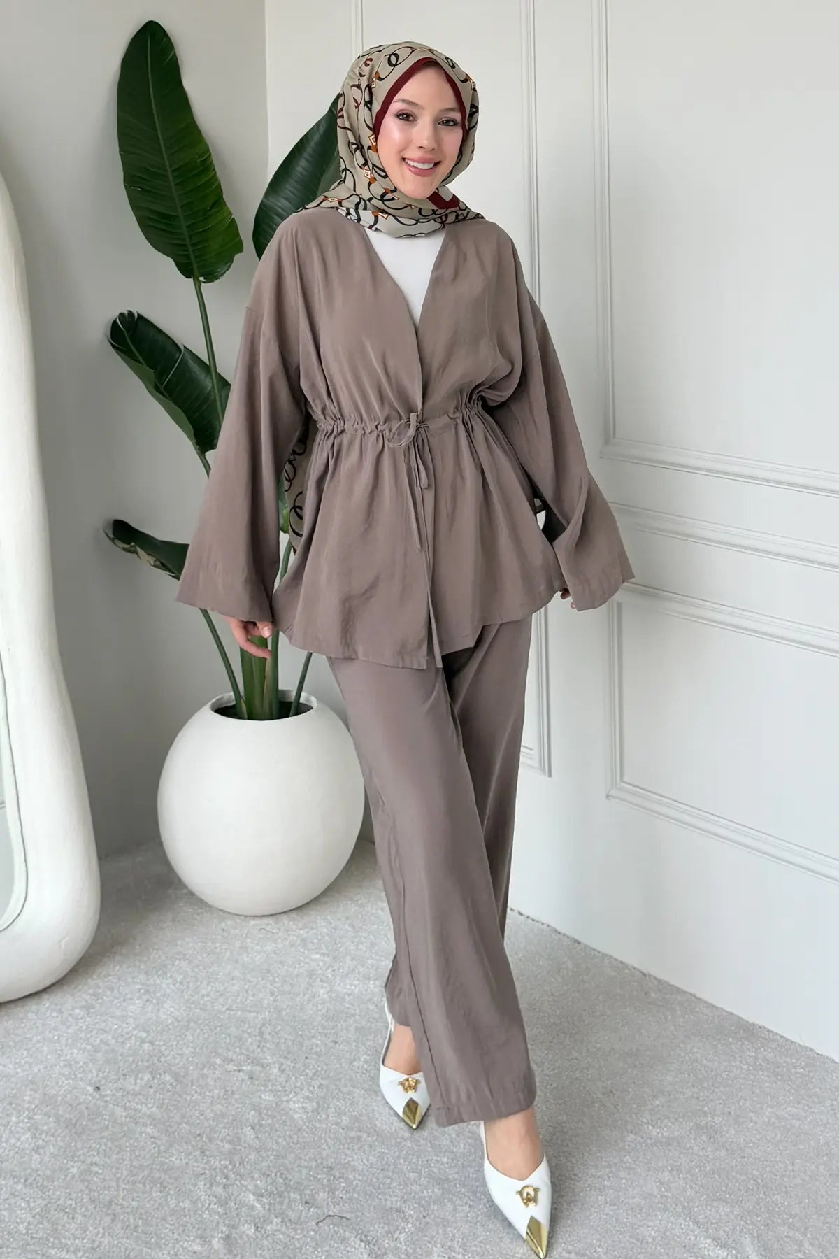 Two-piece Set With Tie, view 3
