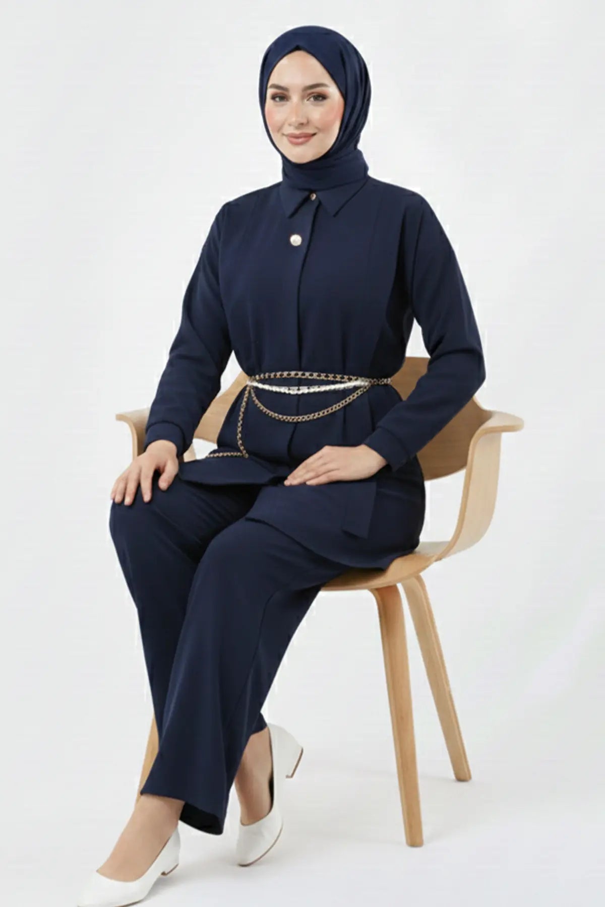 Brooch Detailed Hijab Two-piece Set, view 2