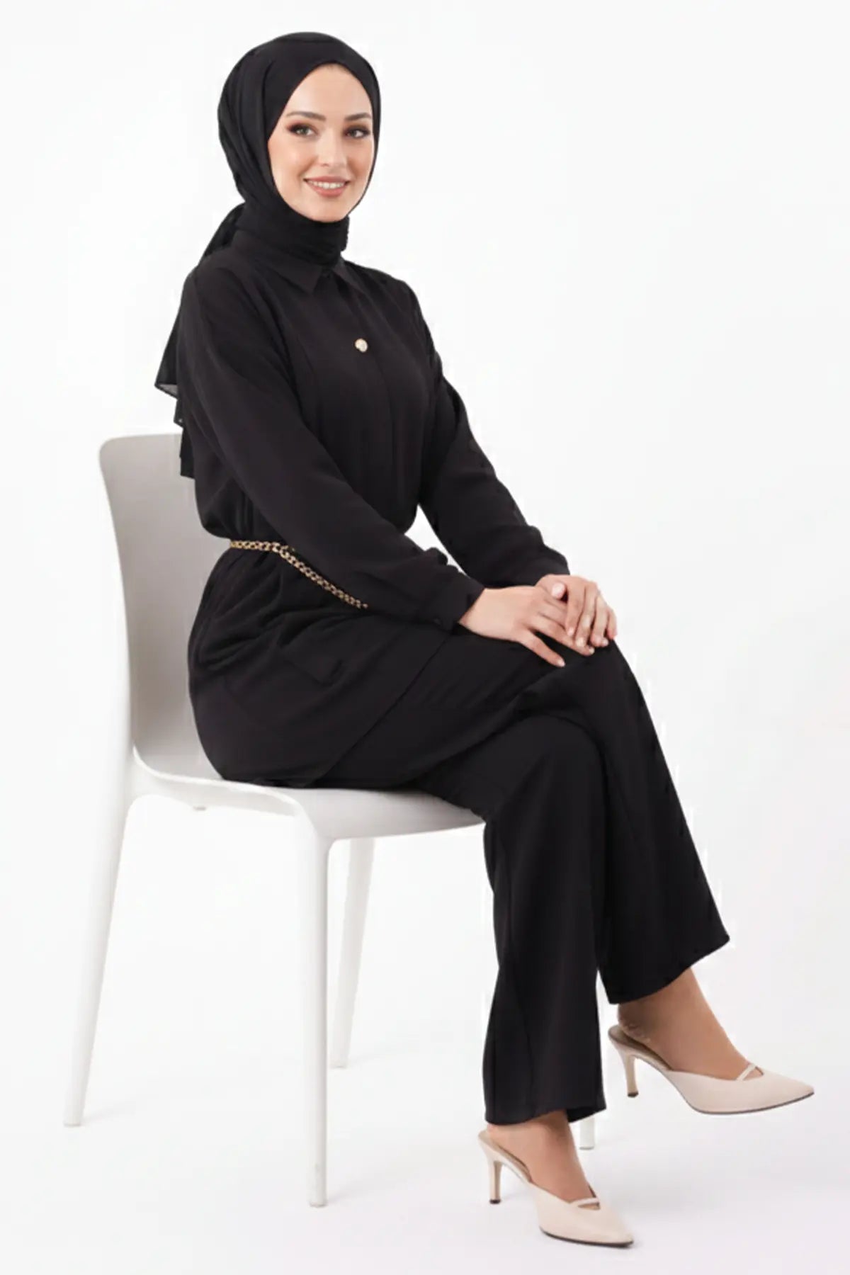 Brooch Detailed Hijab Two-piece Set, view 2