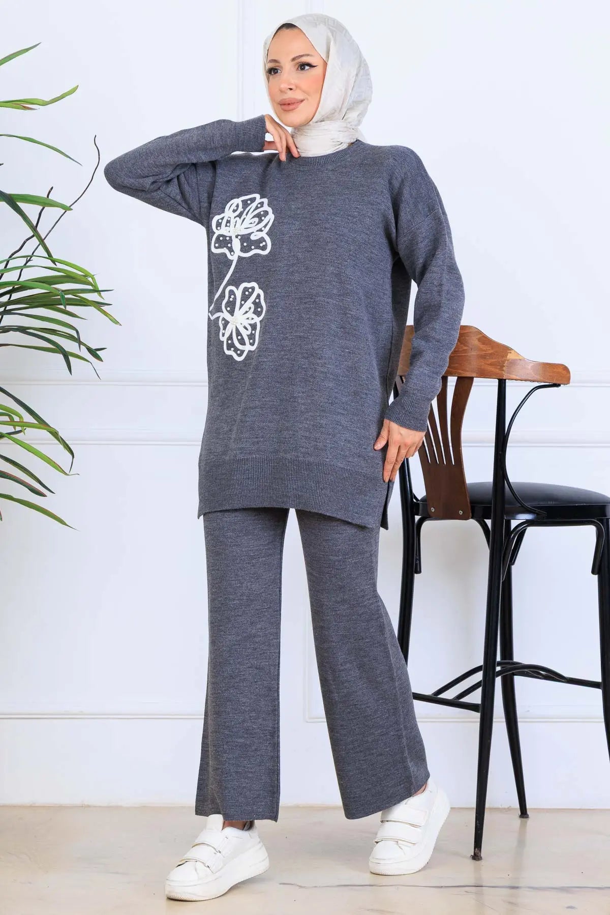 Knitwear Set With Embroidery Details, view 2