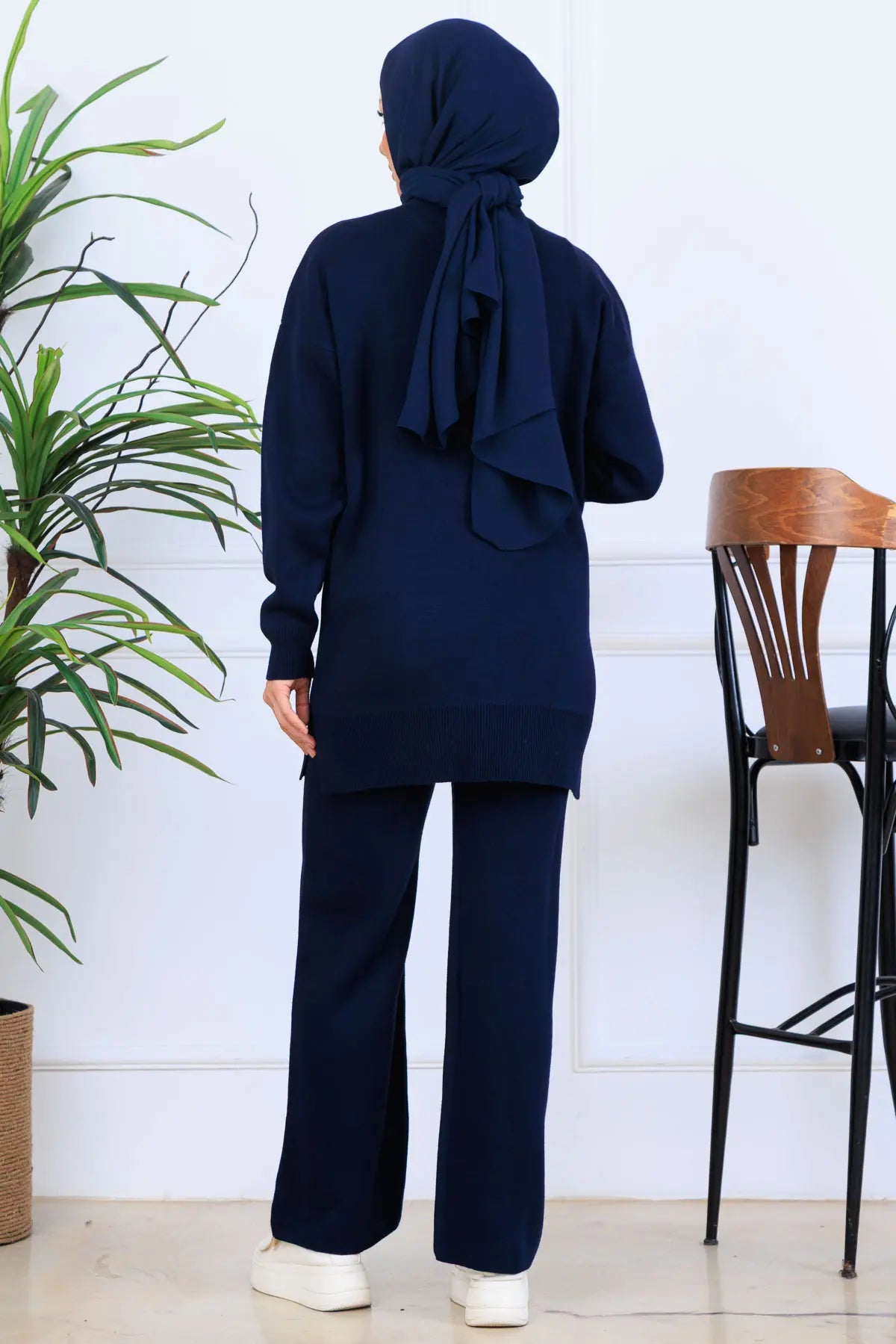 Knitwear Set With Embroidery Details, view 4