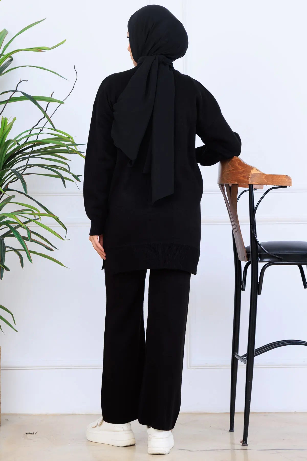 Knitwear Set With Embroidery Details, view 4
