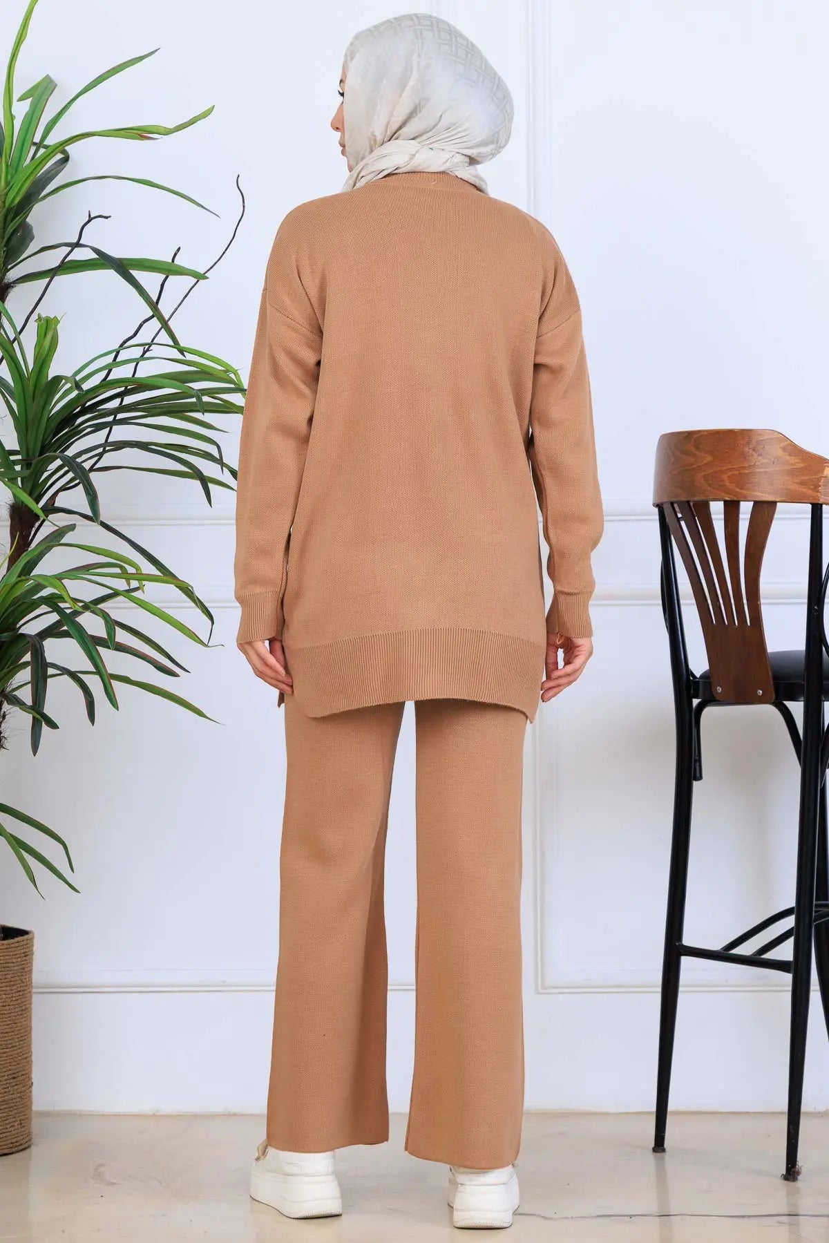 Knitwear Set With Embroidery Details, view 4