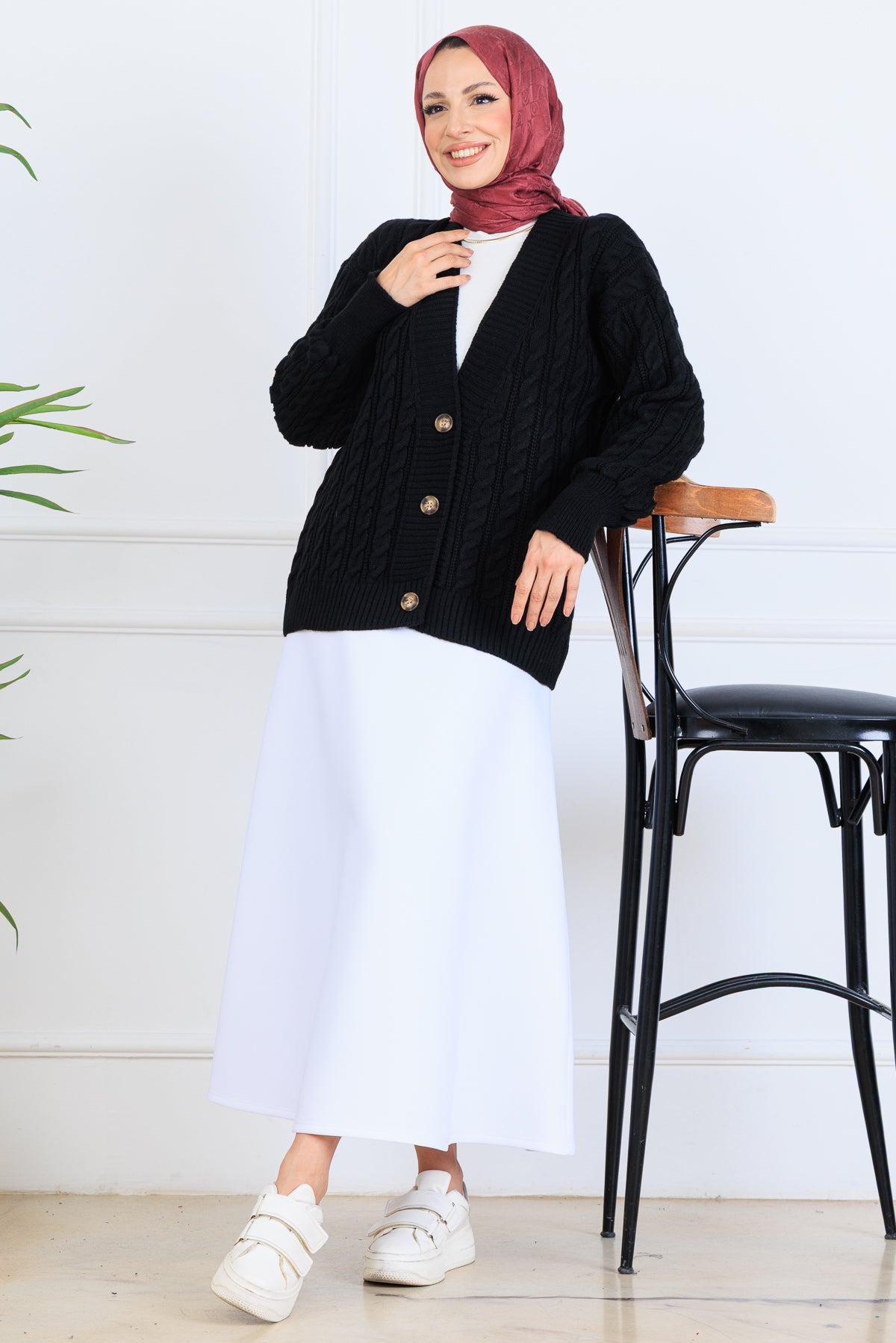 Hair Knit Short Knitwear Cardigan by NEOMODEST