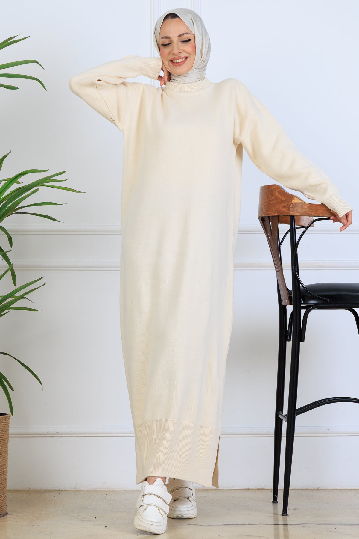 Slit Detailed Knit Dress by NEOMODEST