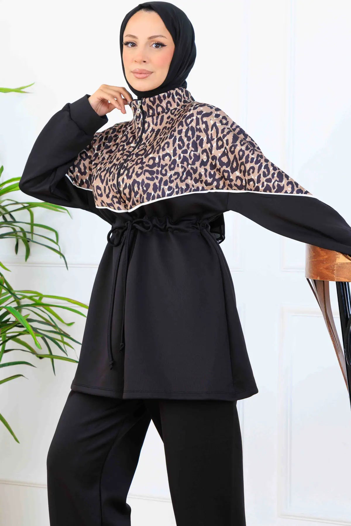 Leopard Patterned Scuba Two Piece Suit, view 4