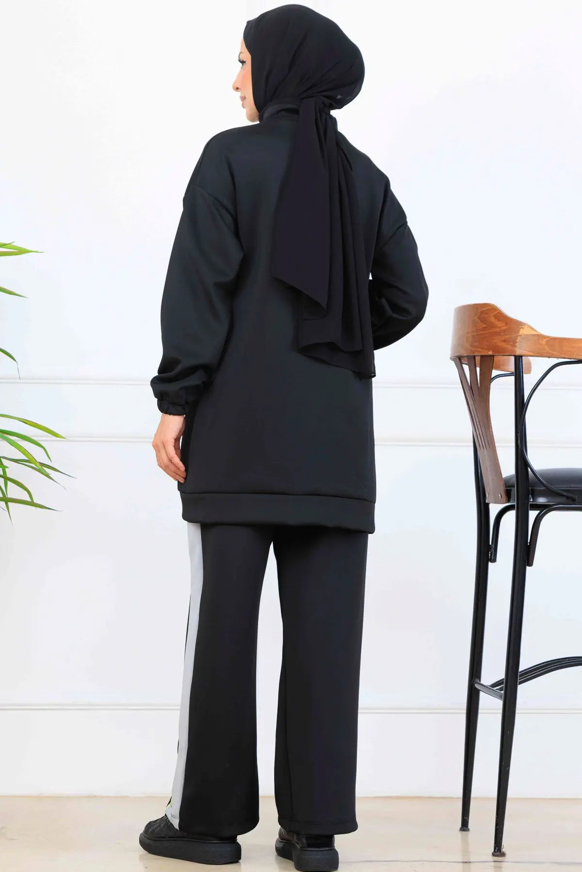 Striped Detailed Scuba Two Piece Suit, view 4