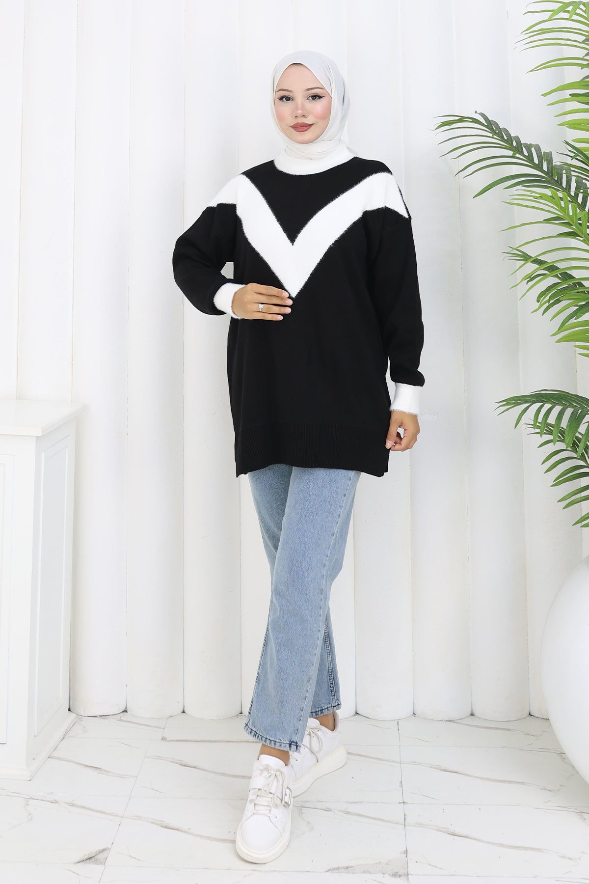 Patterned Knit Tunic by NEOMODEST