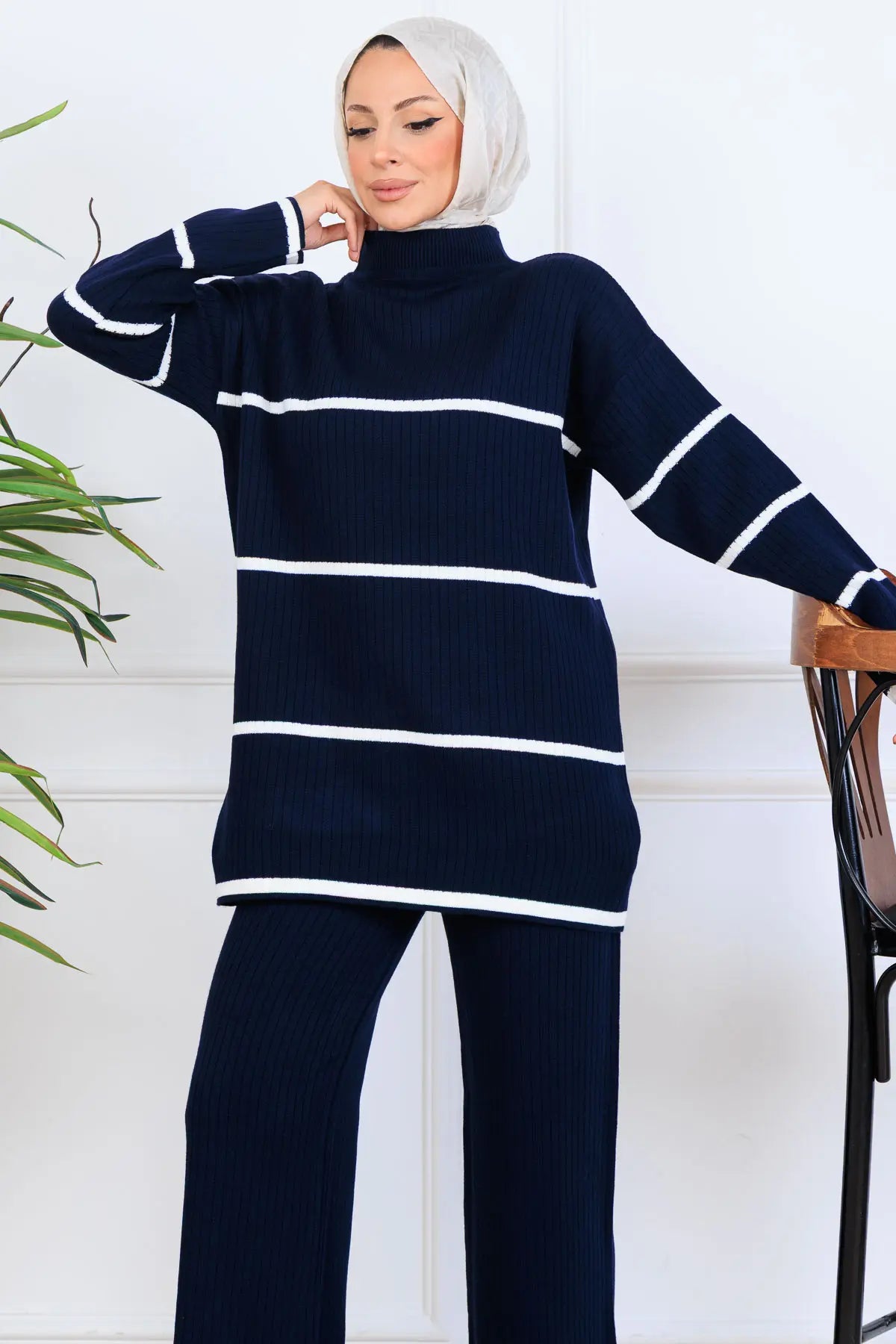 Ribbed Stripe-Detail Knitwear Suit, view 2