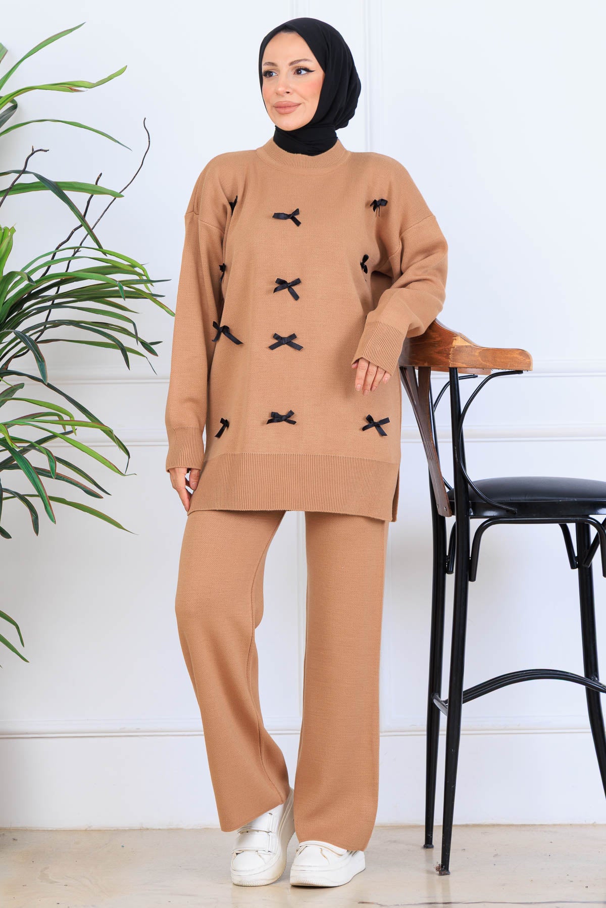 Bow-Detail Knitwear Set by NEOMODEST