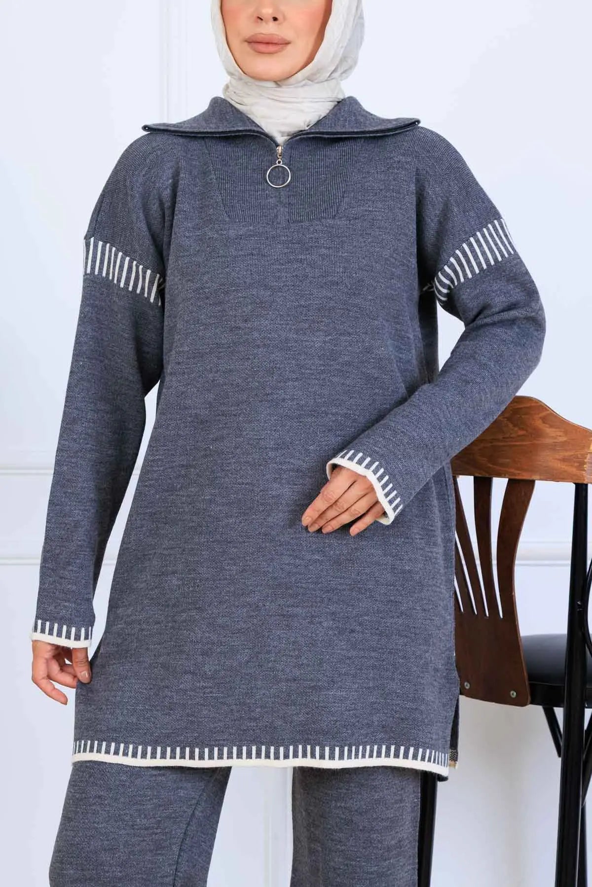 Zippered Collar Stripe-Detail Knitwear Suit, view 3