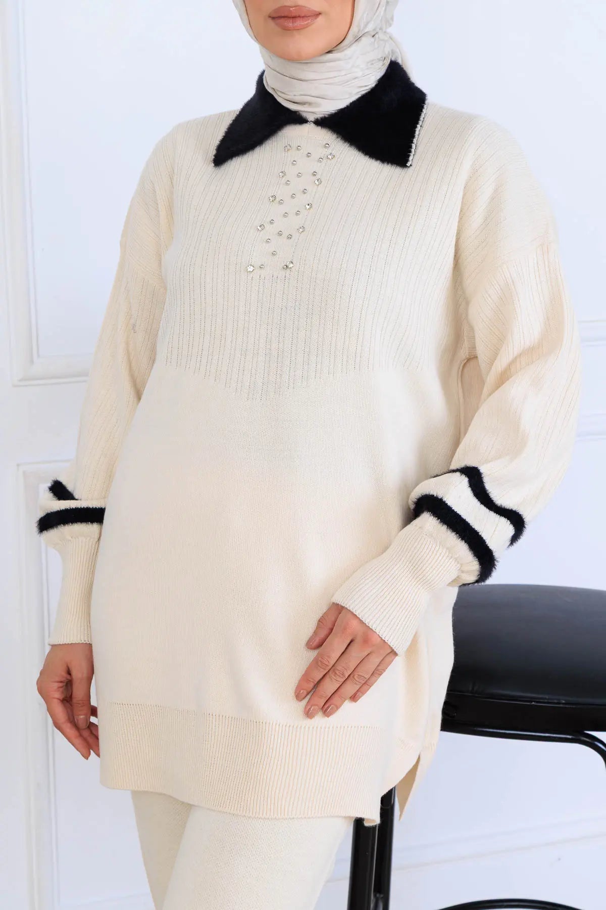 Stone-Embellished Knitwear Set, view 3