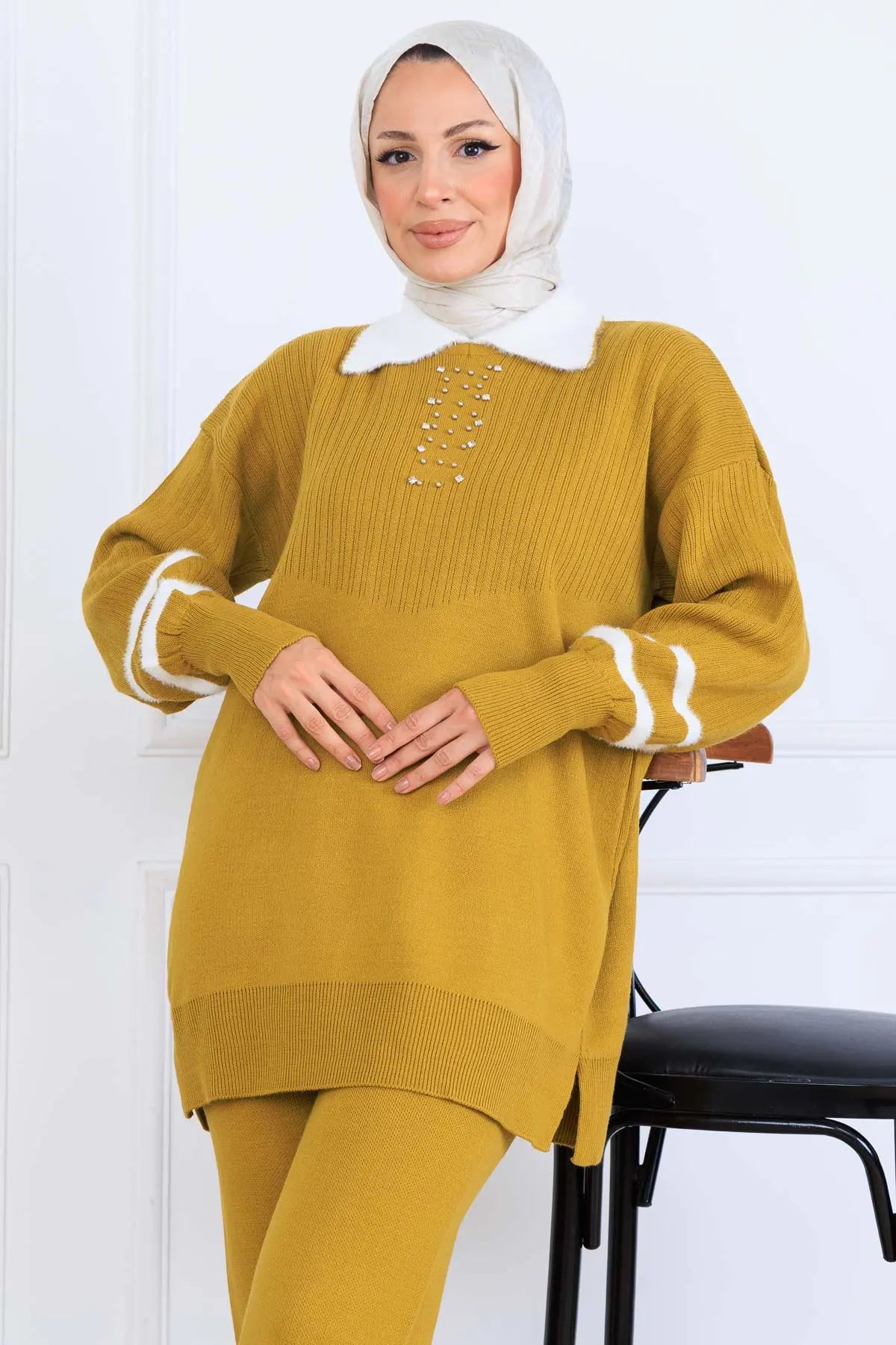 Stone-Embellished Knitwear Set, view 2