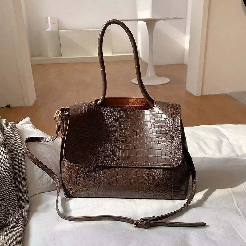 Alligator Pattern- Casual, Trendy & Stylish shoulder handbag, view 3