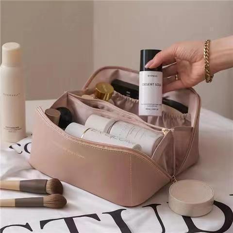 Comfortable Ladies Spacious Pu Leather Travel Cosmetic Bag, view 2