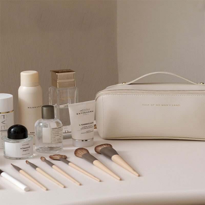 Comfortable Ladies Spacious Pu Leather Travel Cosmetic Bag, view 4
