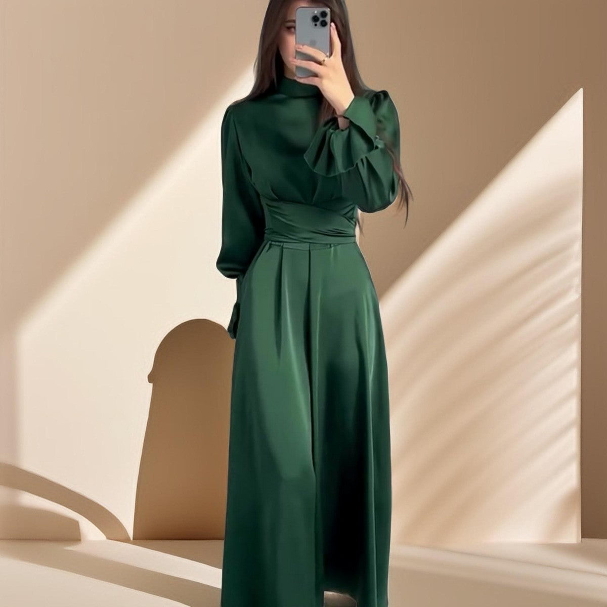 Emerald Embrace: Puff sleeves evening dress, view 6