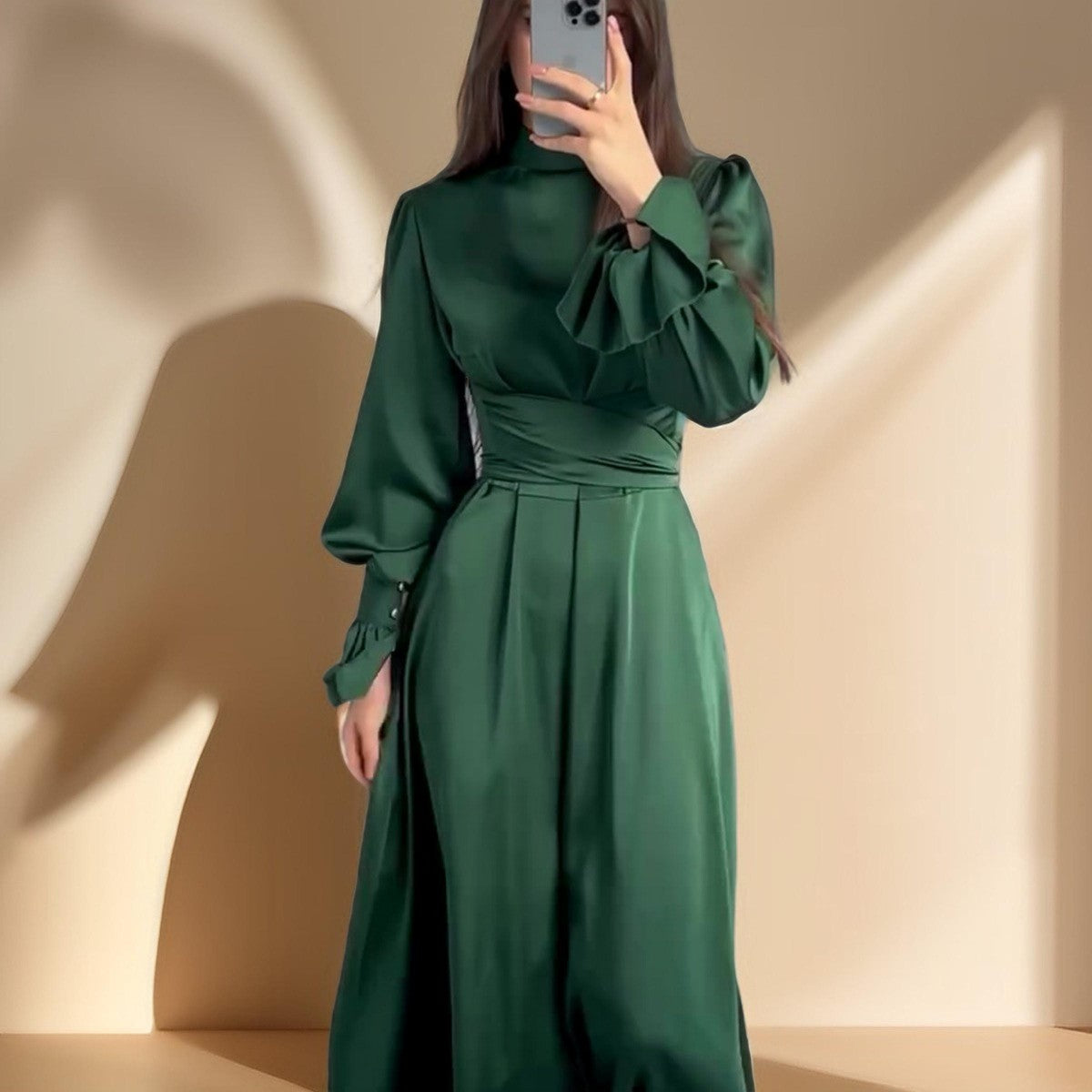 Emerald Embrace: Puff sleeves evening dress, view 7