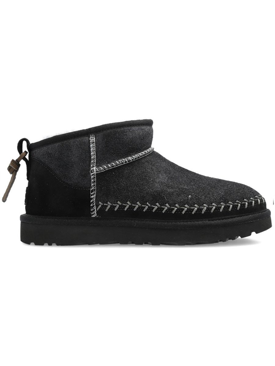 UGG Boot — Black, view 3