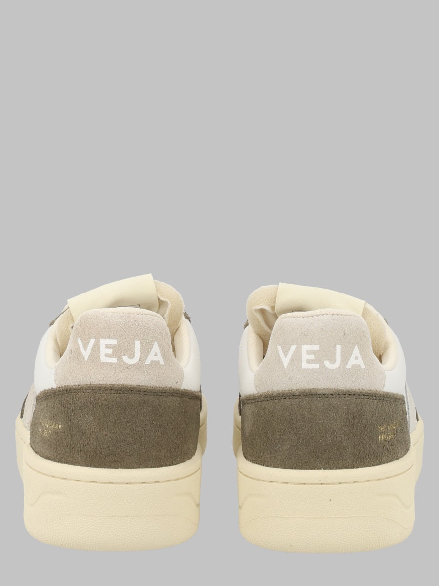 Veja V-82 Sneaker — White, view 2