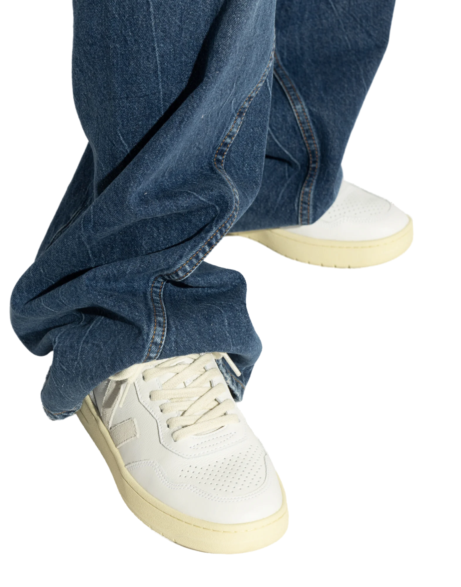 Veja Sneaker — White, view 2