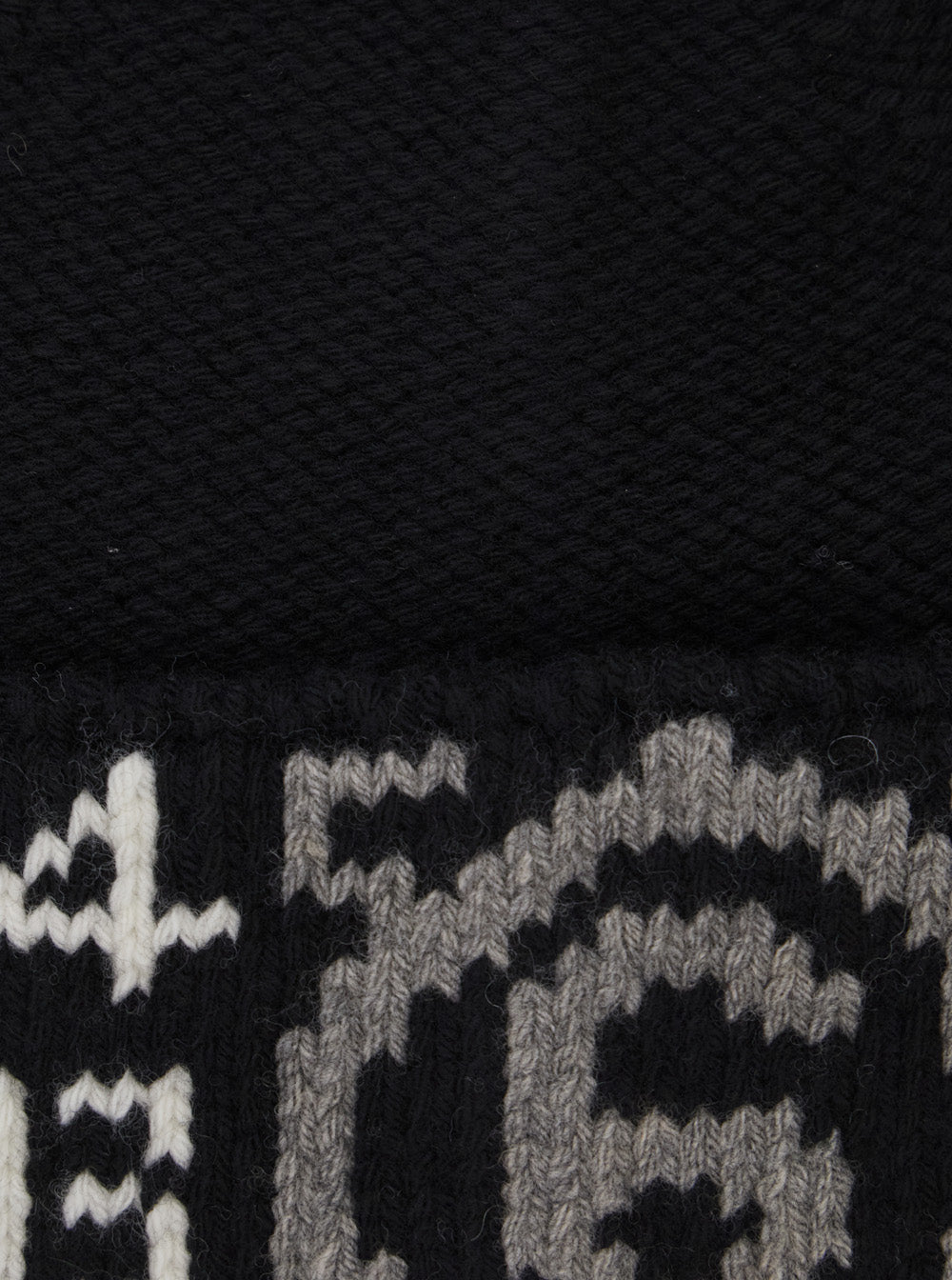 MM6 Maison Margiela M61051MM08VMM6F39U Logo-Knit Wool Beanie — Black, view 3