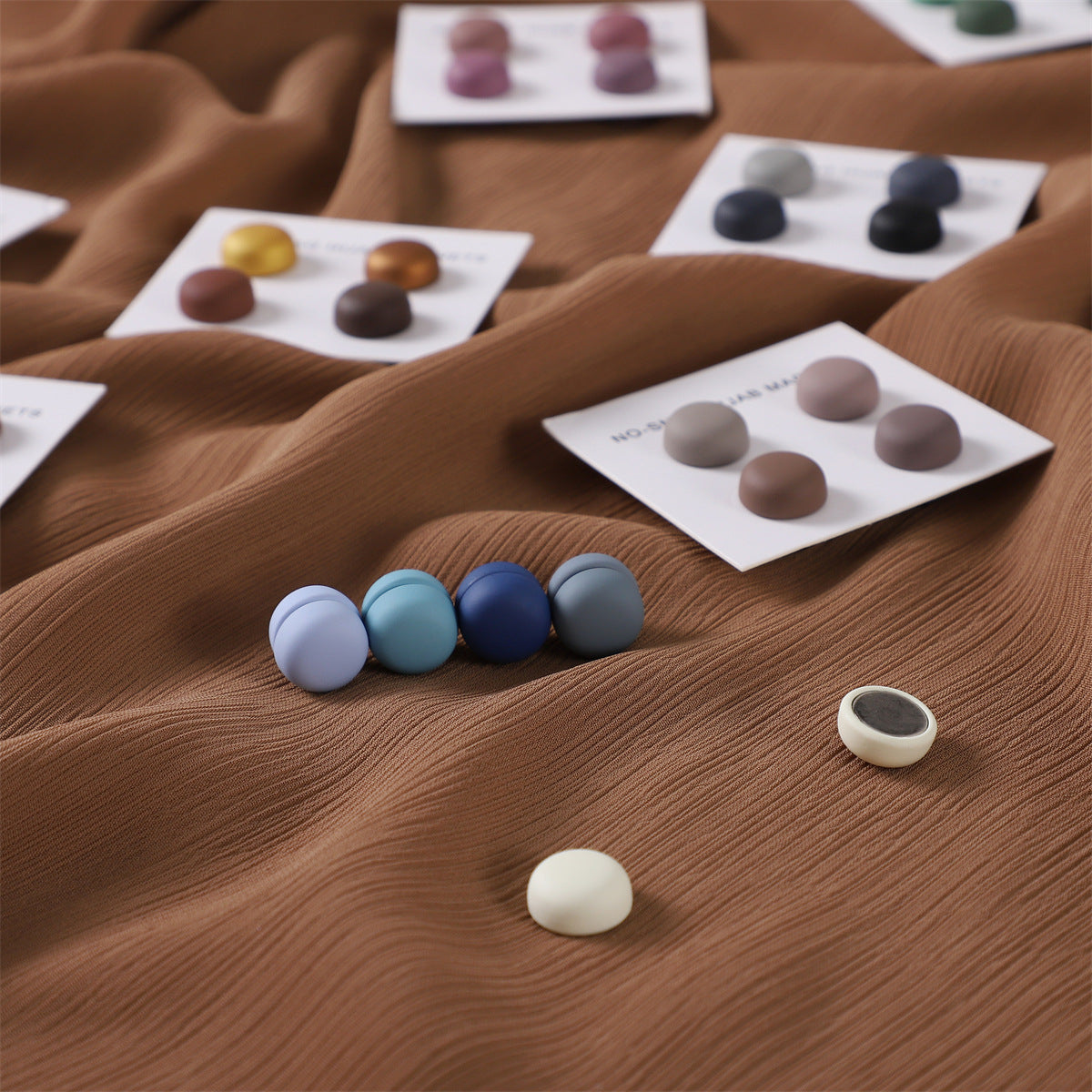 Hijab magnet pins, view 2