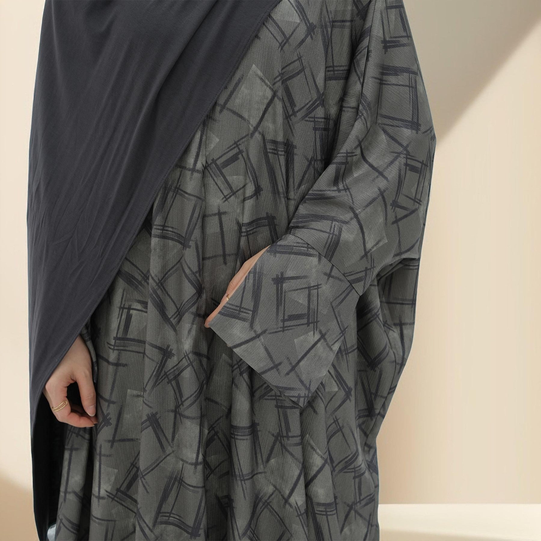 Geometric Drape Open Abaya, view 3