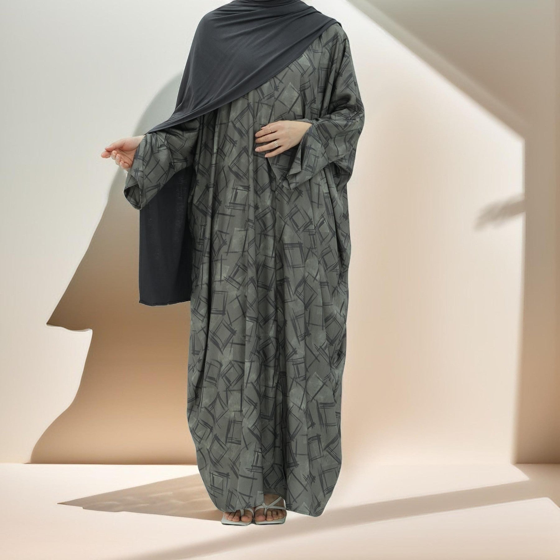 Geometric Drape Open Abaya, view 5