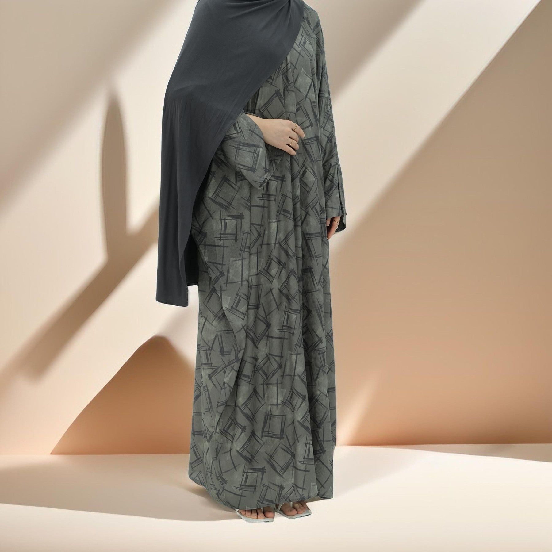 Geometric Drape Open Abaya, view 6