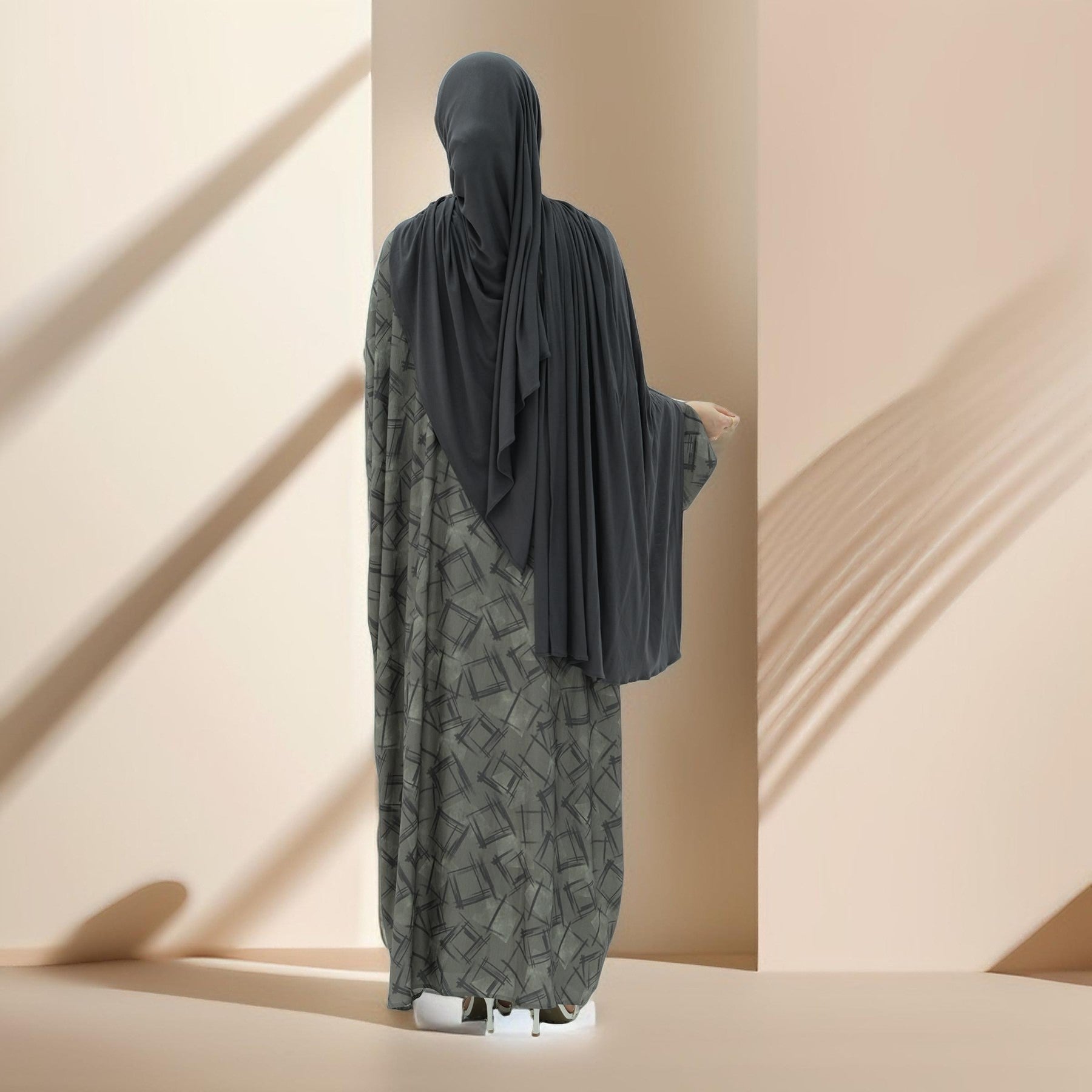 Geometric Drape Open Abaya, view 8
