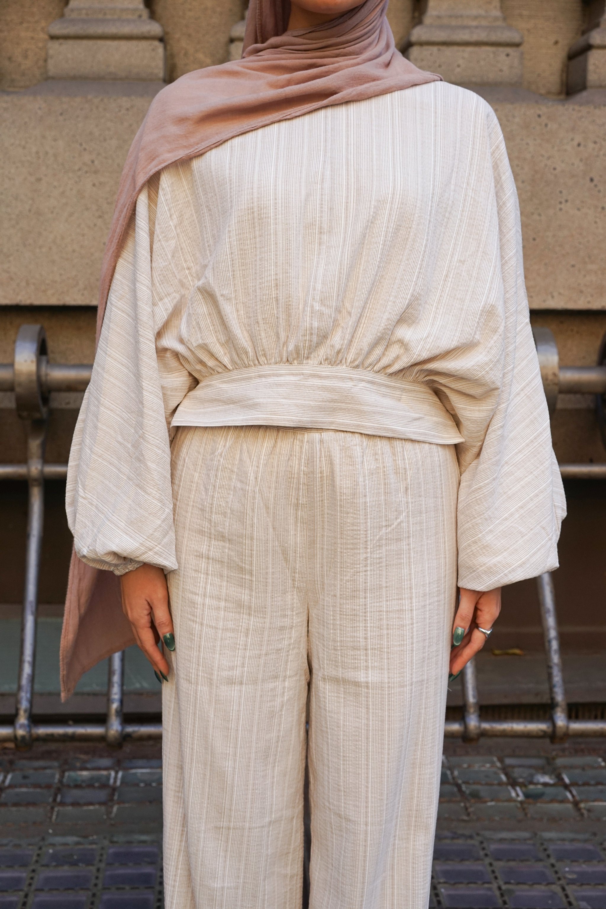 Lina Textured Hem Set Neutral, view 2