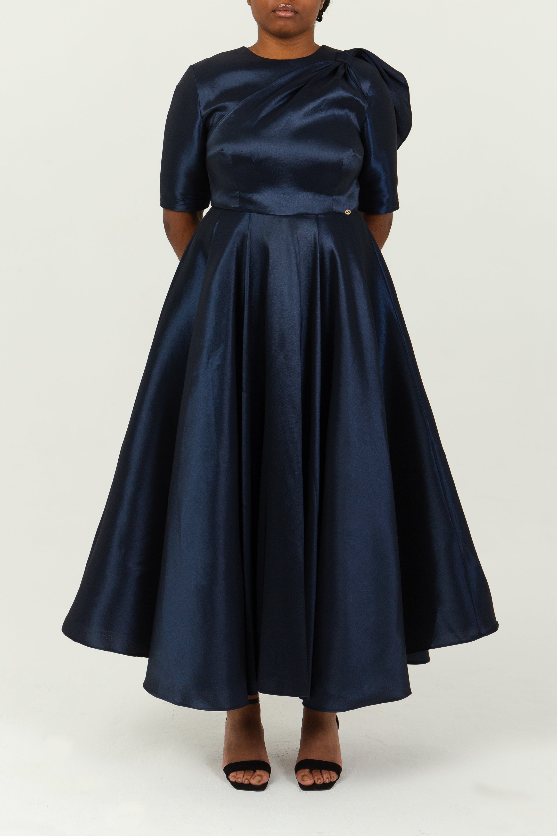 SALOME - Robe patineuse en taffeta col dégagé, view 2