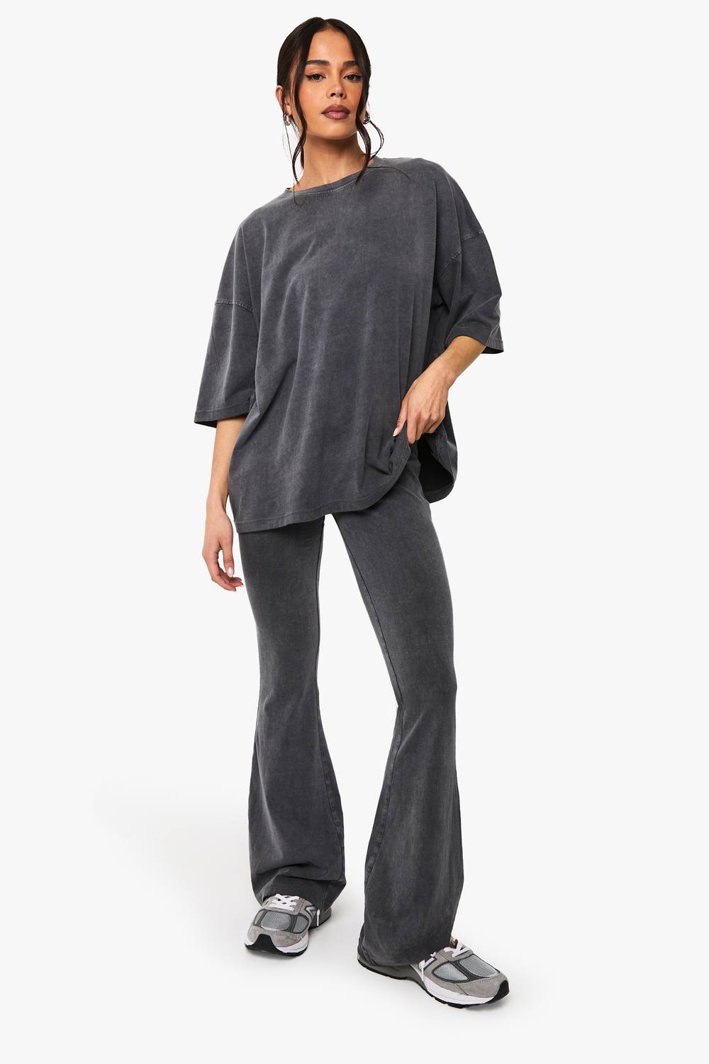 boohoo Women's Acid Wash Flared Legging Pants in Charcoal by boohoo