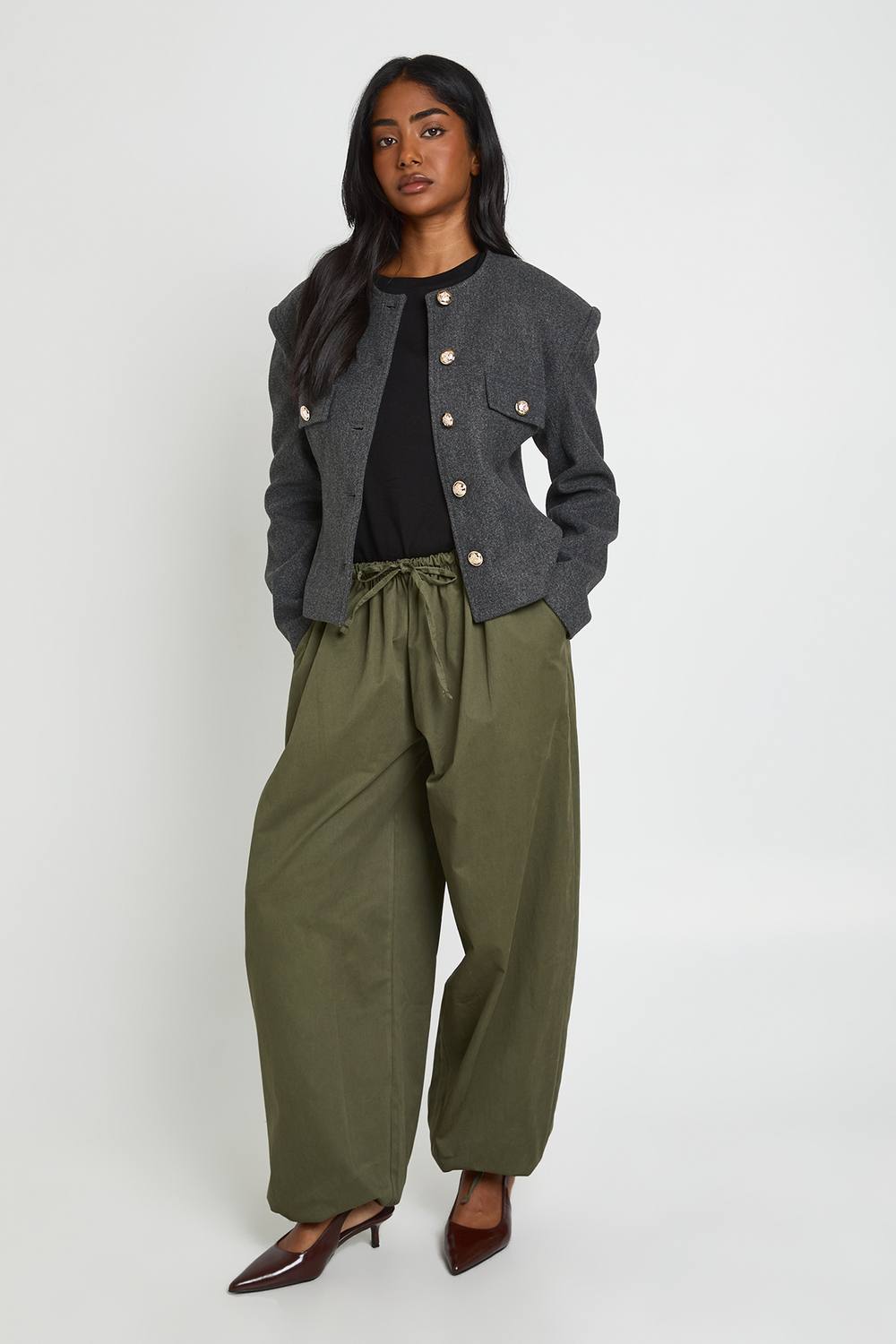boohoo Women's Balloon Cargo Trousers in Khaki by boohoo