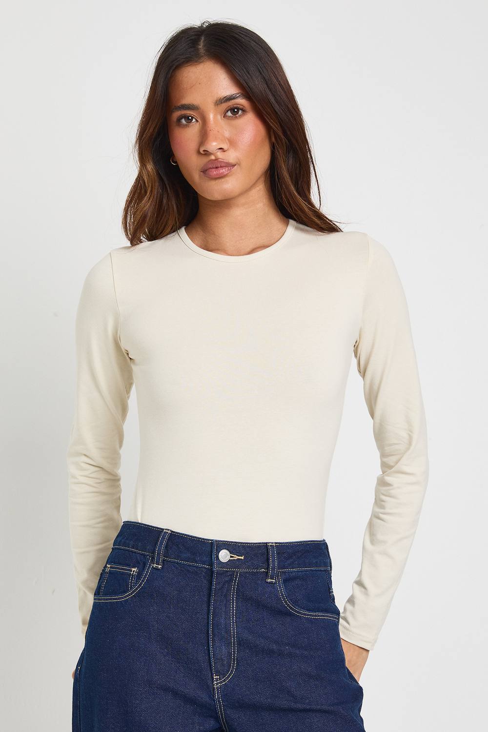 boohoo Women's Basic Long Sleeve Crew Neck Bodysuit in Ecru by boohoo