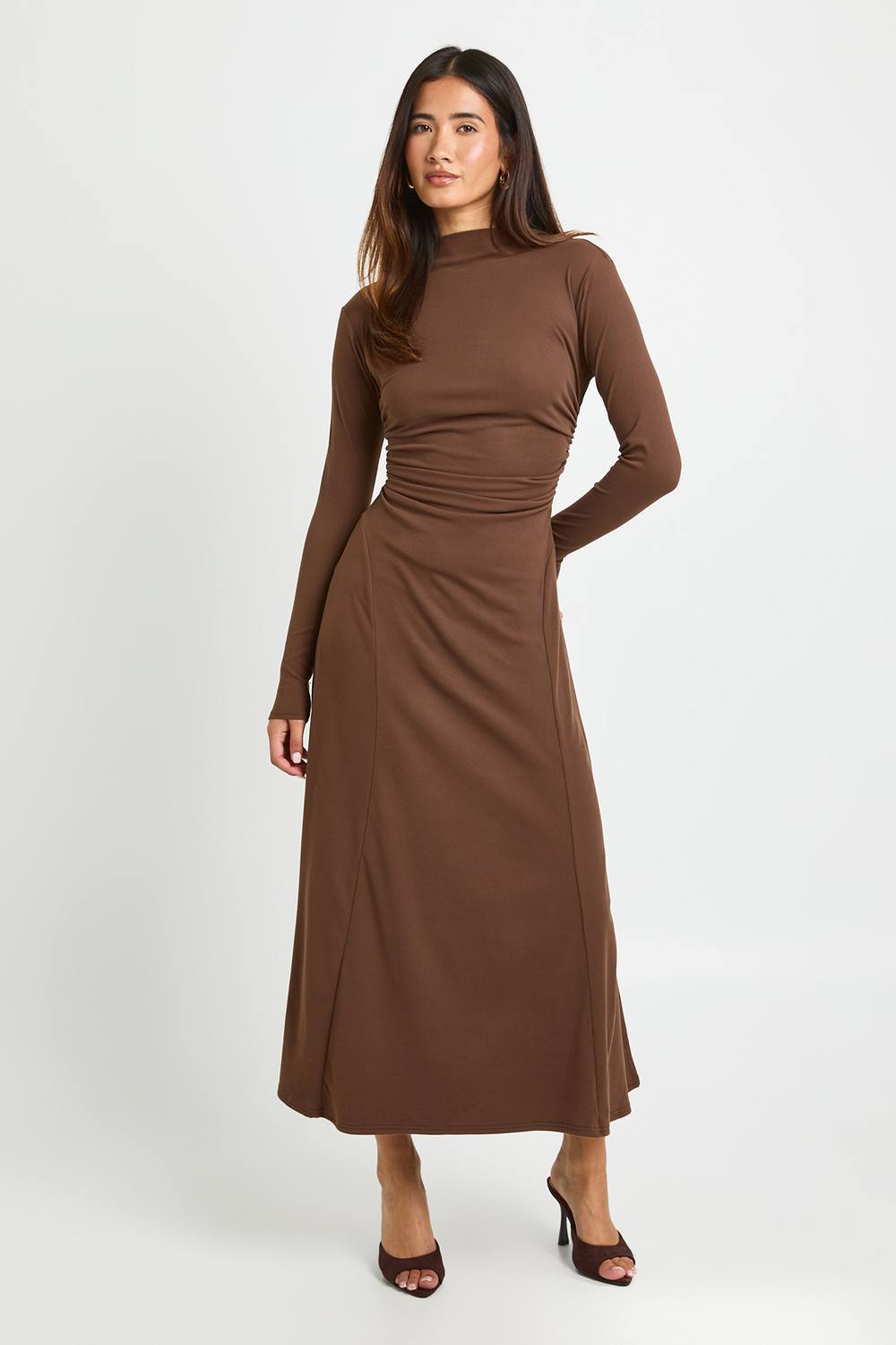 boohoo Women's Basic Supersoft High Neck Ruched Waist Midaxi Dress in Chocolate by boohoo