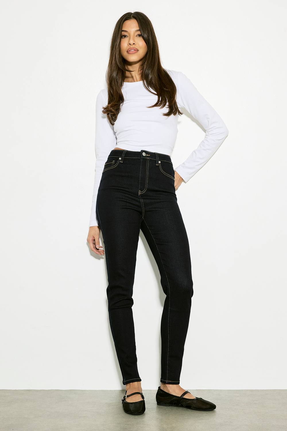 boohoo Women's Basics High Waist Skinny Jean in Indigo by boohoo