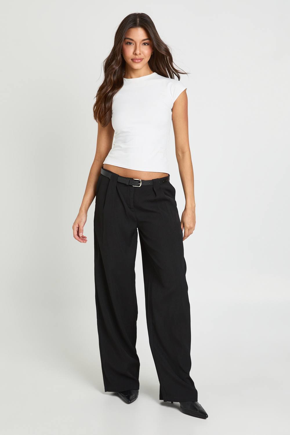 boohoo Women's Belted Loop Detail Wide Leg Tailored Trousers in Black by boohoo