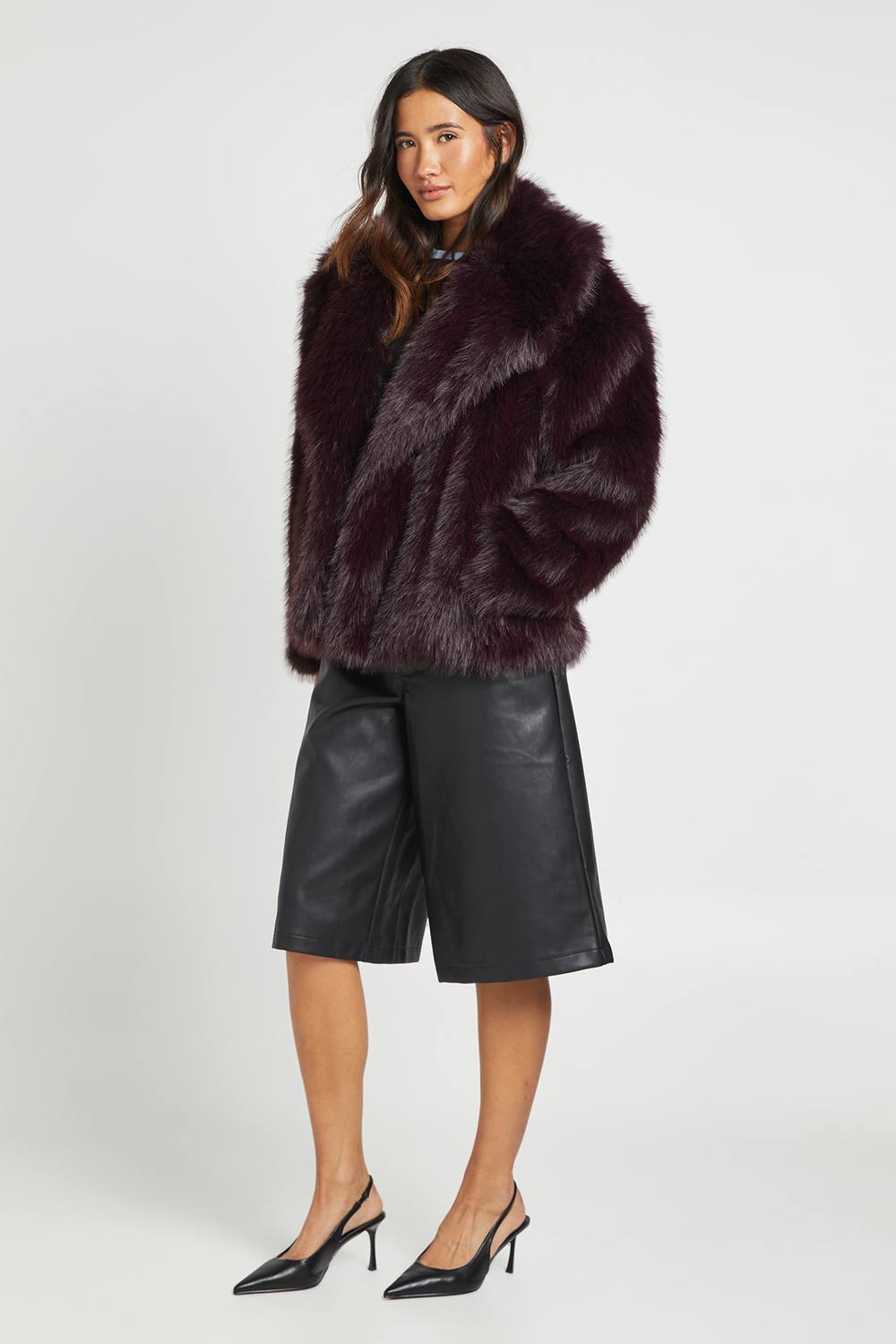 boohoo Women's Collared Faux Fur Coat in Burgundy by boohoo