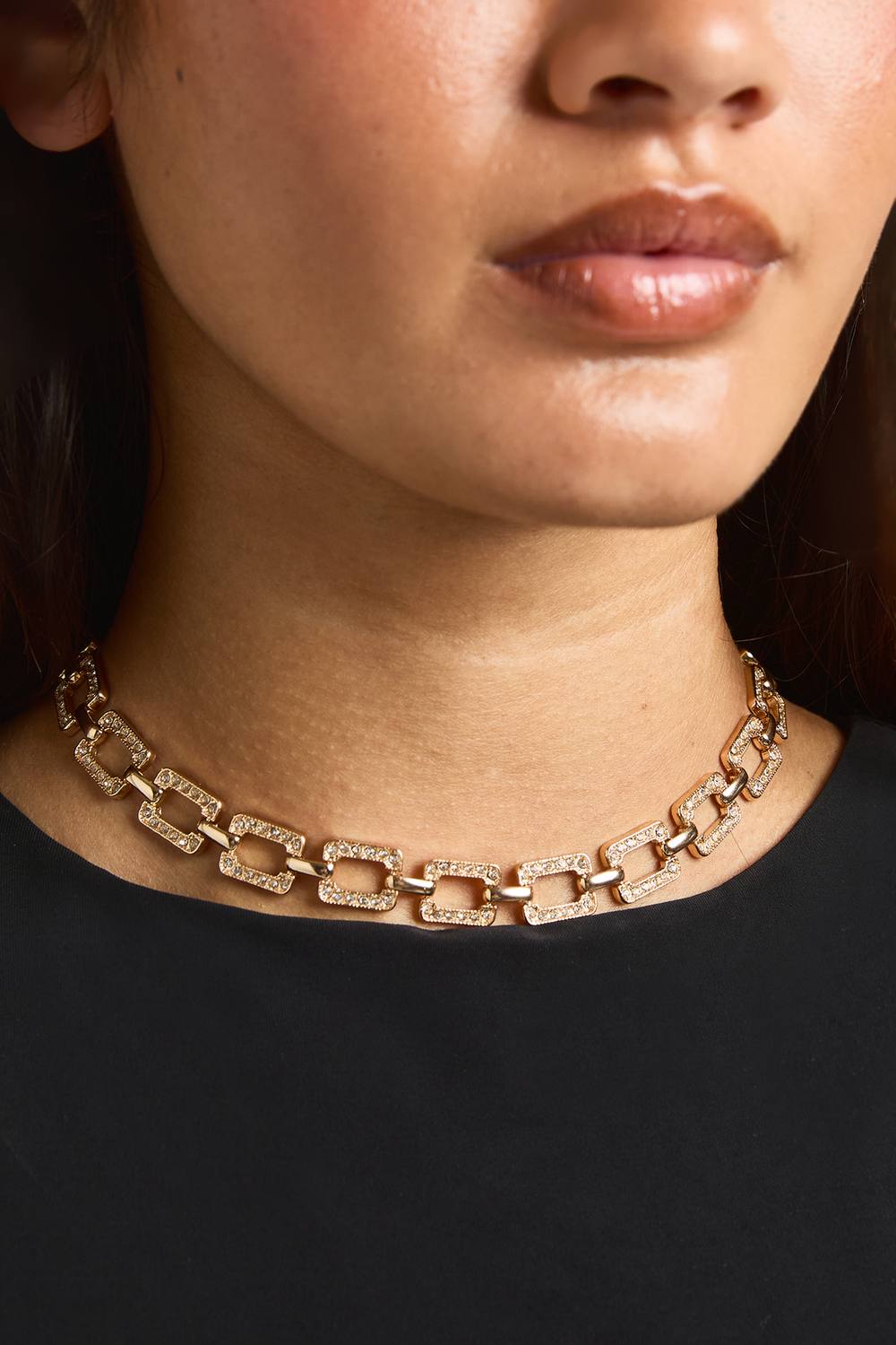 boohoo Women's Diamante Linked Chain Statement Necklace in Gold by boohoo