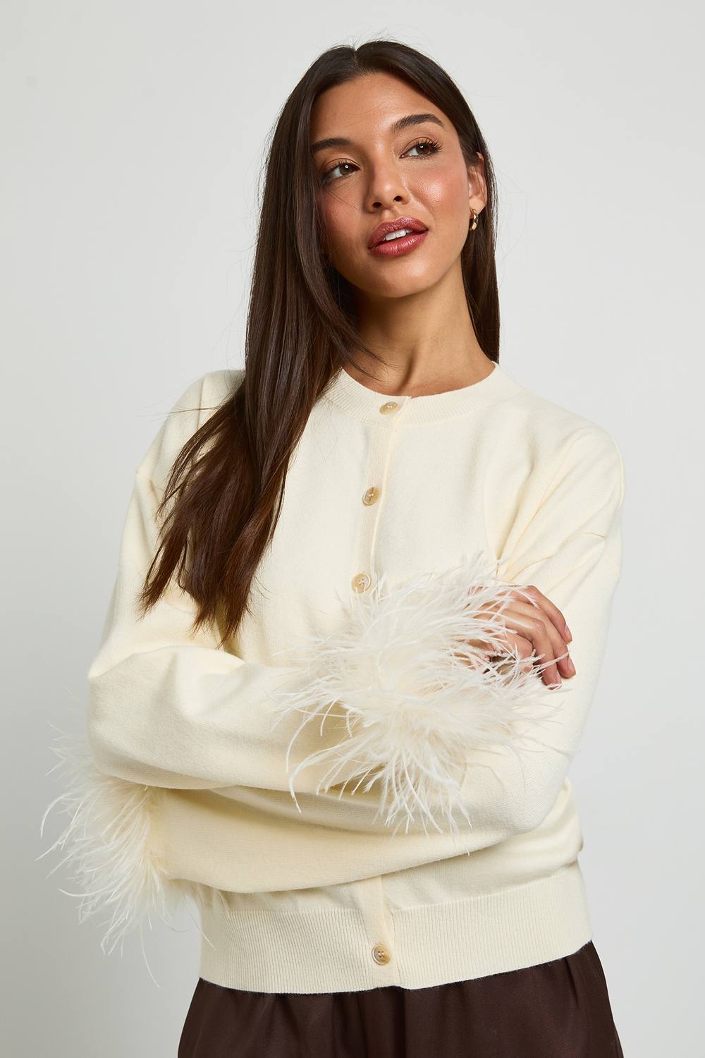 boohoo Women's Feather Cuff Wide Sleeve Knitted Cardigan in Cream by boohoo