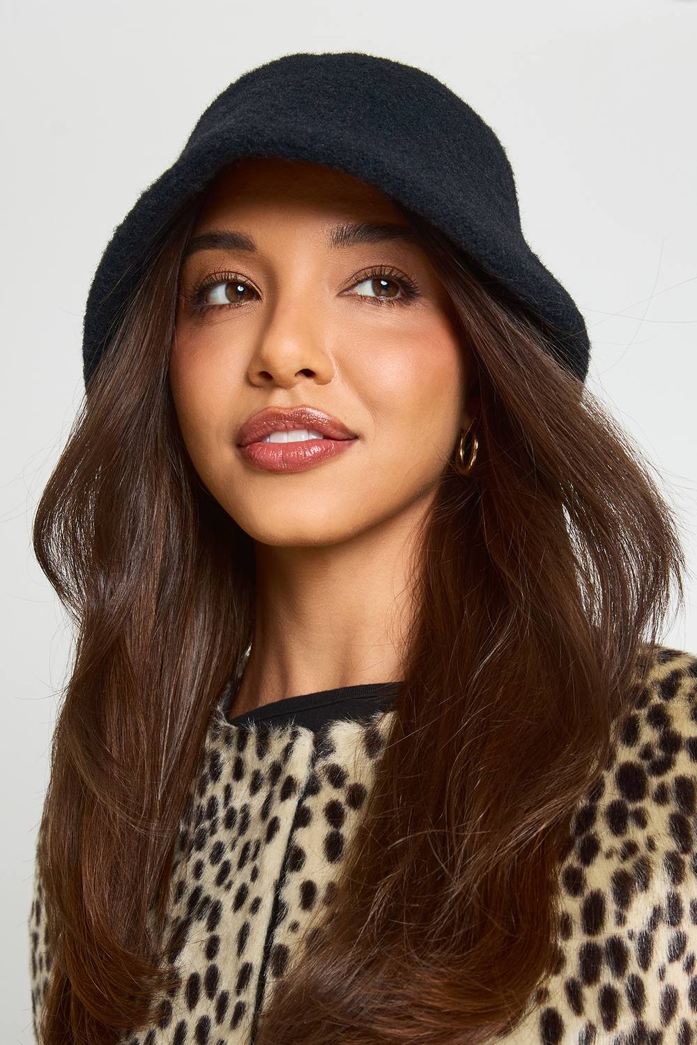 boohoo Women's Felt Bucket Hat in Black by boohoo